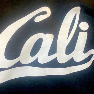 Boys large hoodie with Cali print on front